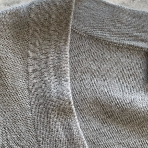 Emporio Armani women’s cashmere top size 36 - Picture 4 of 9